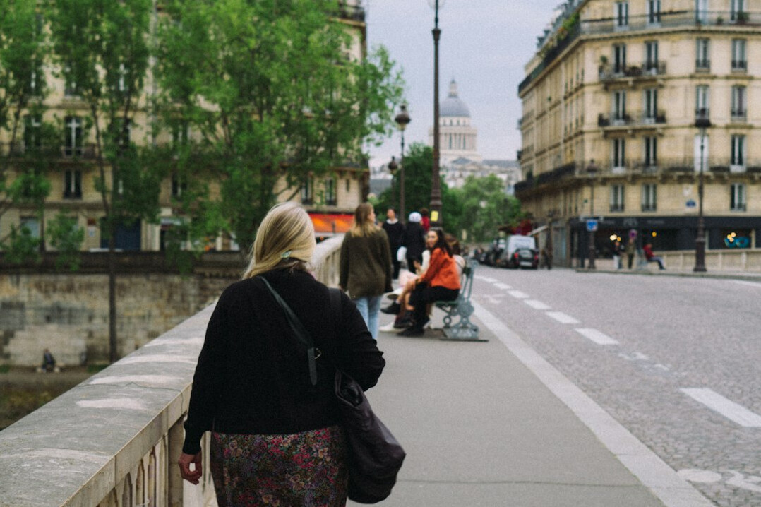 paris gossip scene